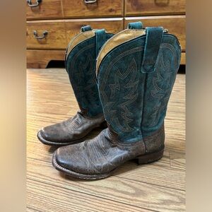 Women’s Roper cowboy boots